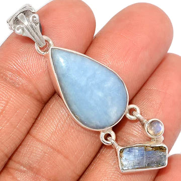 Light blue centerpiece in Angelite with grey Moonstone pieces